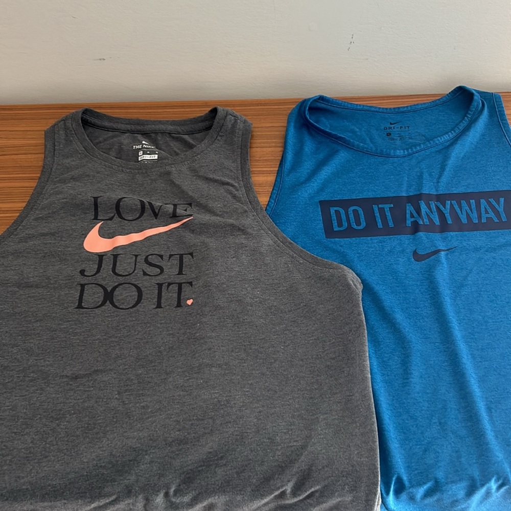 2 women’s tank tops